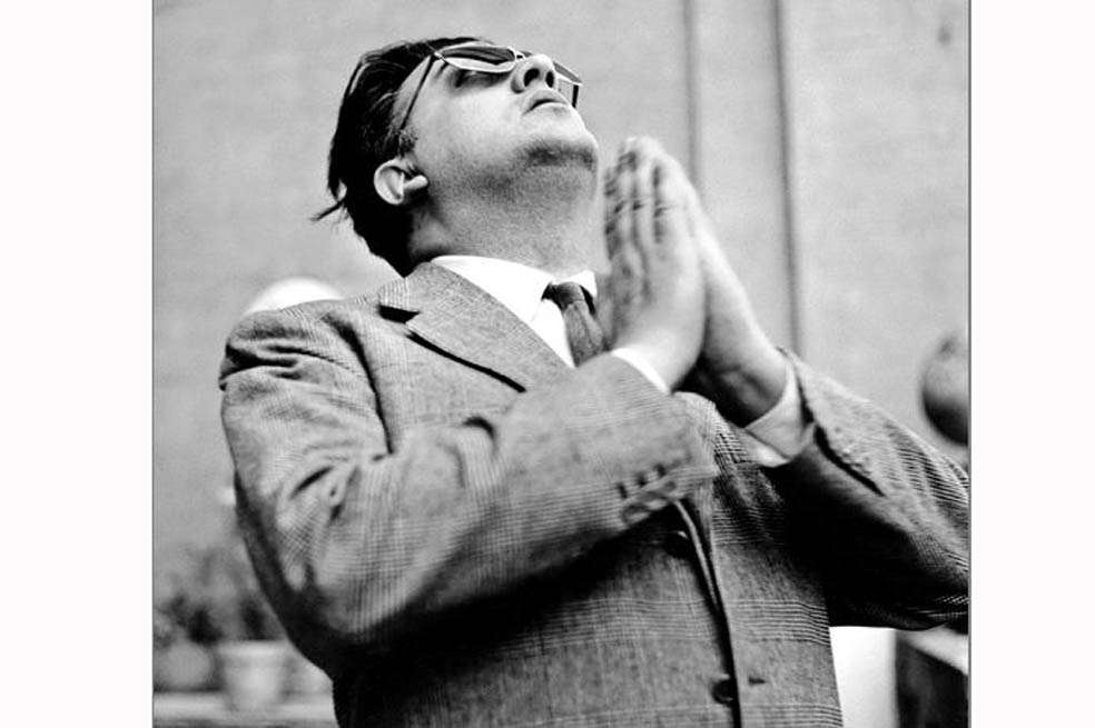 Su obra más recordada es "Dolce vita" (1960), con la que puso título a toda una época, mostrando aquella Roma nocturna y onírica por la que deambulaban simples mortales, "paparazzi" y grandes estrellas, como la que dio vida la exuberante Anita Ekberg. / EFE