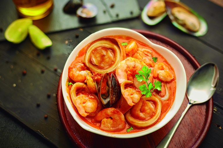 ¿Cómo preparar una cazuela de mariscos andaluza? La receta española original