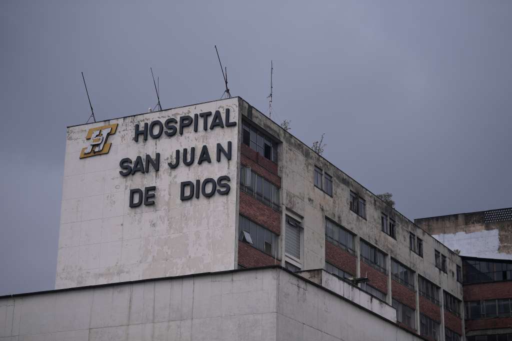 Recorrido por las instalaciones de este hospital que se encuentra en ruinas.