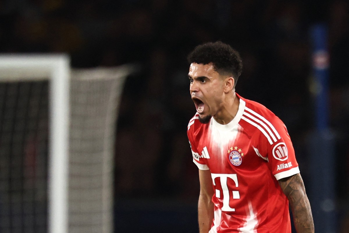 Luis Díaz celebra su gol en el partido entre PSG y Bayern Múnich.
