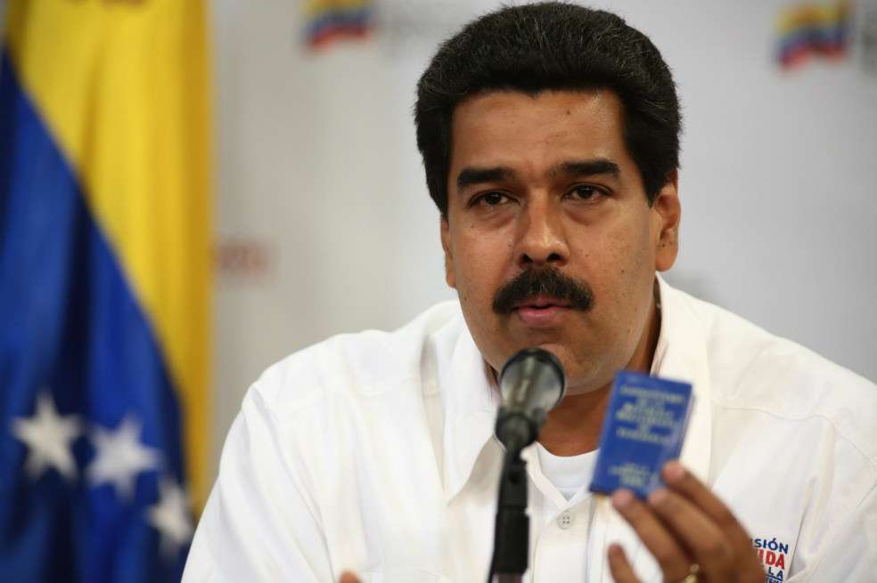 Nicolás Maduro derrotaría con un 50% de los votos al excandidato presidencial de la oposición Henrique Capriles. / EFE