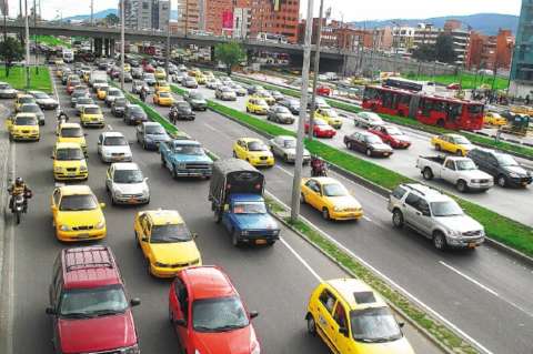 Pico y placa en Bogotá: si van tres personas en su carro, podrá circular sin restricción