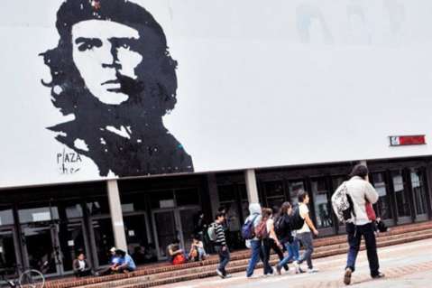 (Pódcast) La memoria de los desaparecidos que guarda el Che Guevara de la Nacional