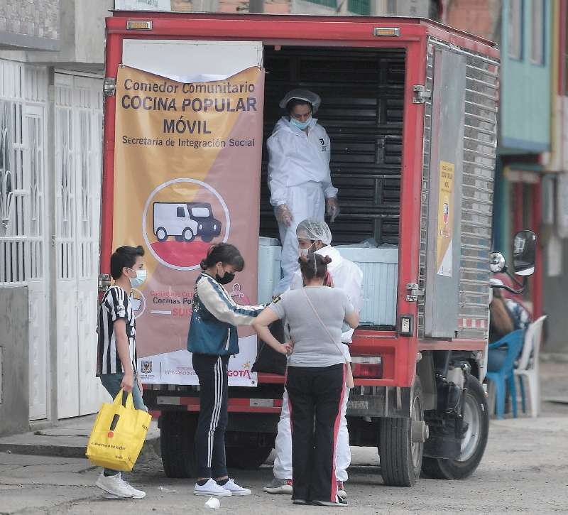 El nuevo plan brinda alimentación diaria a casi 10.000 ciudadanos vulnerables.