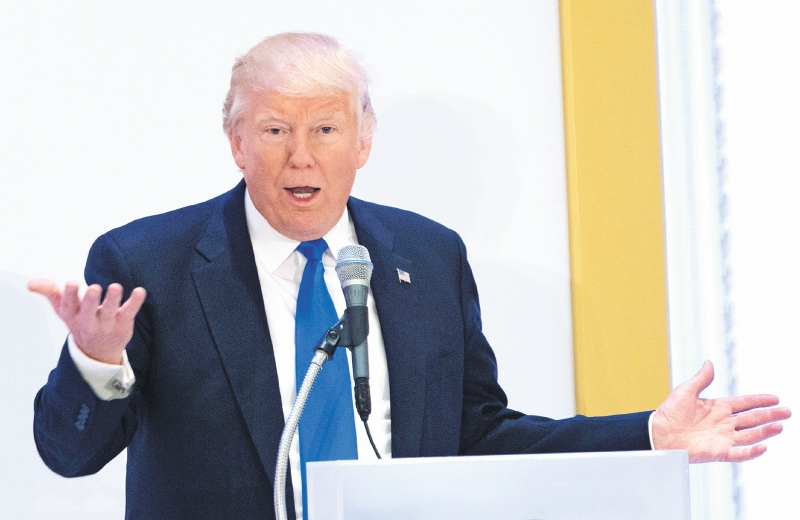 El presidente de Estados Unidos, Donald Trump, ofrece un discurso ante la cúpula del partido Republicano en Washington. / EFE