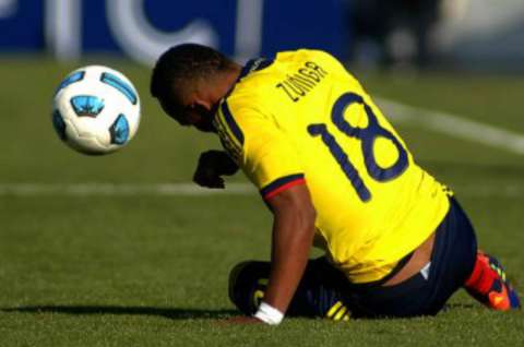 Camilo Zuñiga es duda para el partido Colombia vs. Chile