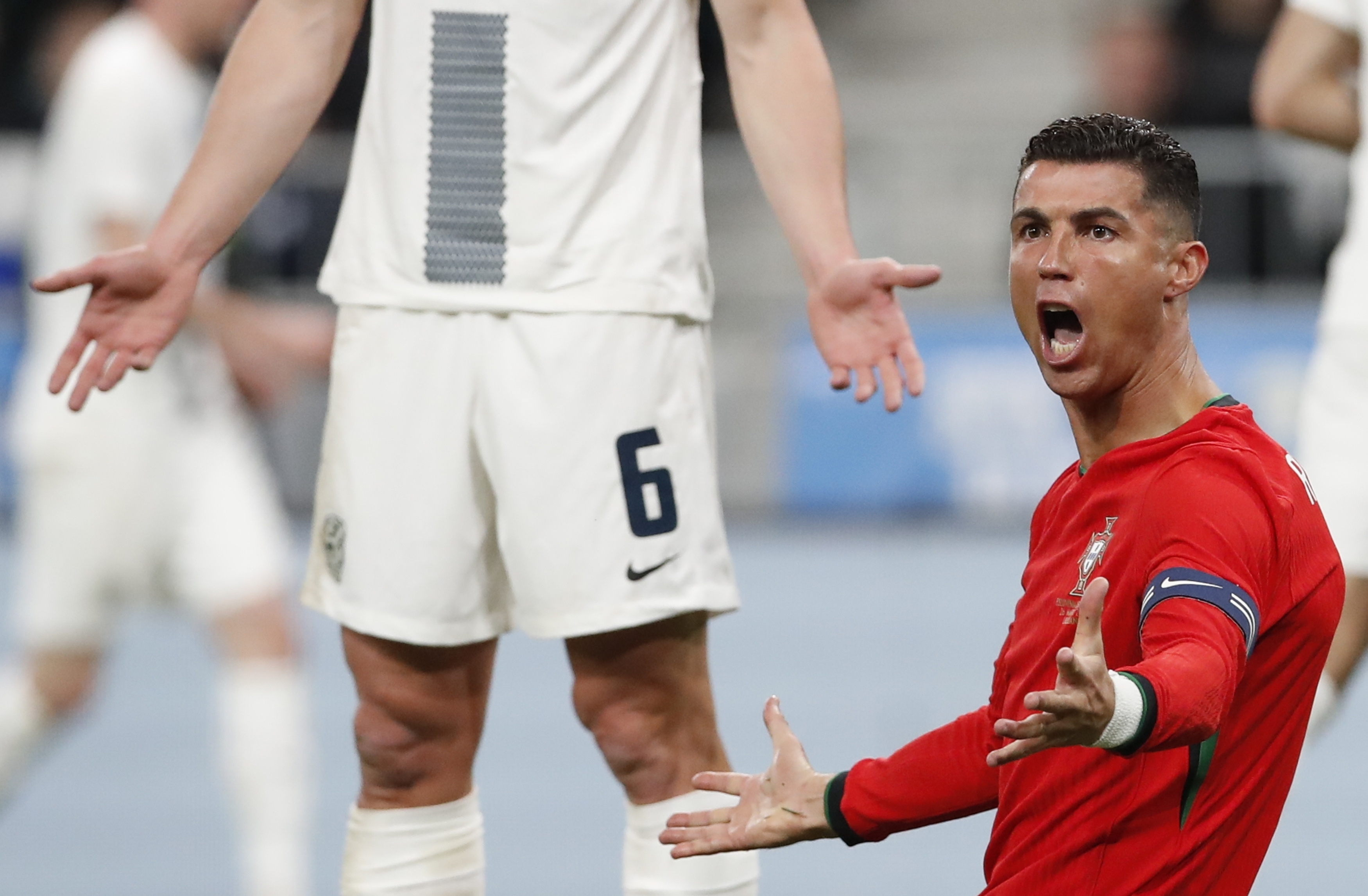 Ljubljana (Slovenia), 26/03/2024.- Cristiano Ronaldo of Portugal gestures during the friendly international soccer match between Slovenia and Portugal in Ljubljana, Slovenia, 26 March 2024. (Futbol, Amistoso, Eslovenia) EFE/EPA/ANTONIO BAT