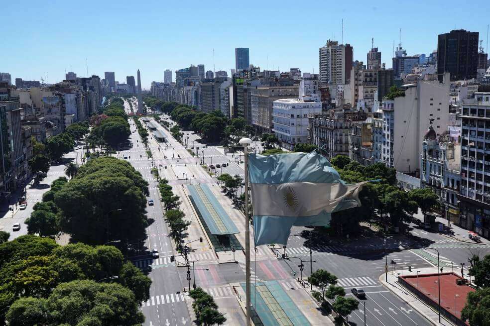 El FMI espera una contracción del 12 % de la economía argentina en 2019. / Bloomberg.