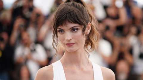 Charlbi Dean, protagonista de “Triangle of sadness”, muere a los 32 años
