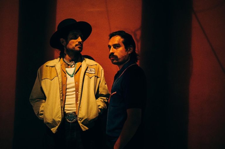 Hermanos Gutiérrez, los músicos que se subirán al escenario del FEP y no cantarán