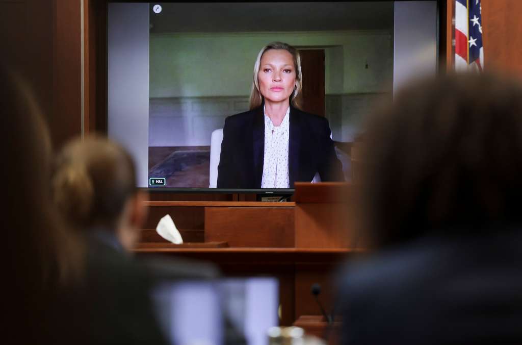 Fairfax (United States), 25/05/2022.- Model Kate Moss, a former girlfriend of actor Johnny Depp, testifies via video link during Depp's defamation trial against his ex-wife Amber Heard, at the Fairfax County Circuit Courthouse in Fairfax, Virginia, USA, 25 May 2022. Johnny Depp's 50 million US dollar defamation lawsuit against Amber Heard started on 10 April. (Estados Unidos) EFE/EPA/EVELYN HOCKSTEIN / POOL