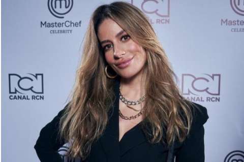 Video | Manuela González hace un llamado al amor propio y posa en vestido de baño