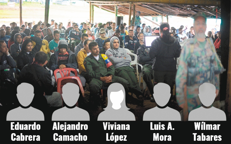 Algunos nombres de exguerrilleros que las Farc reclaman y aparecieron en la lista de “colados”.  / Cristian Garavito - El Espectador