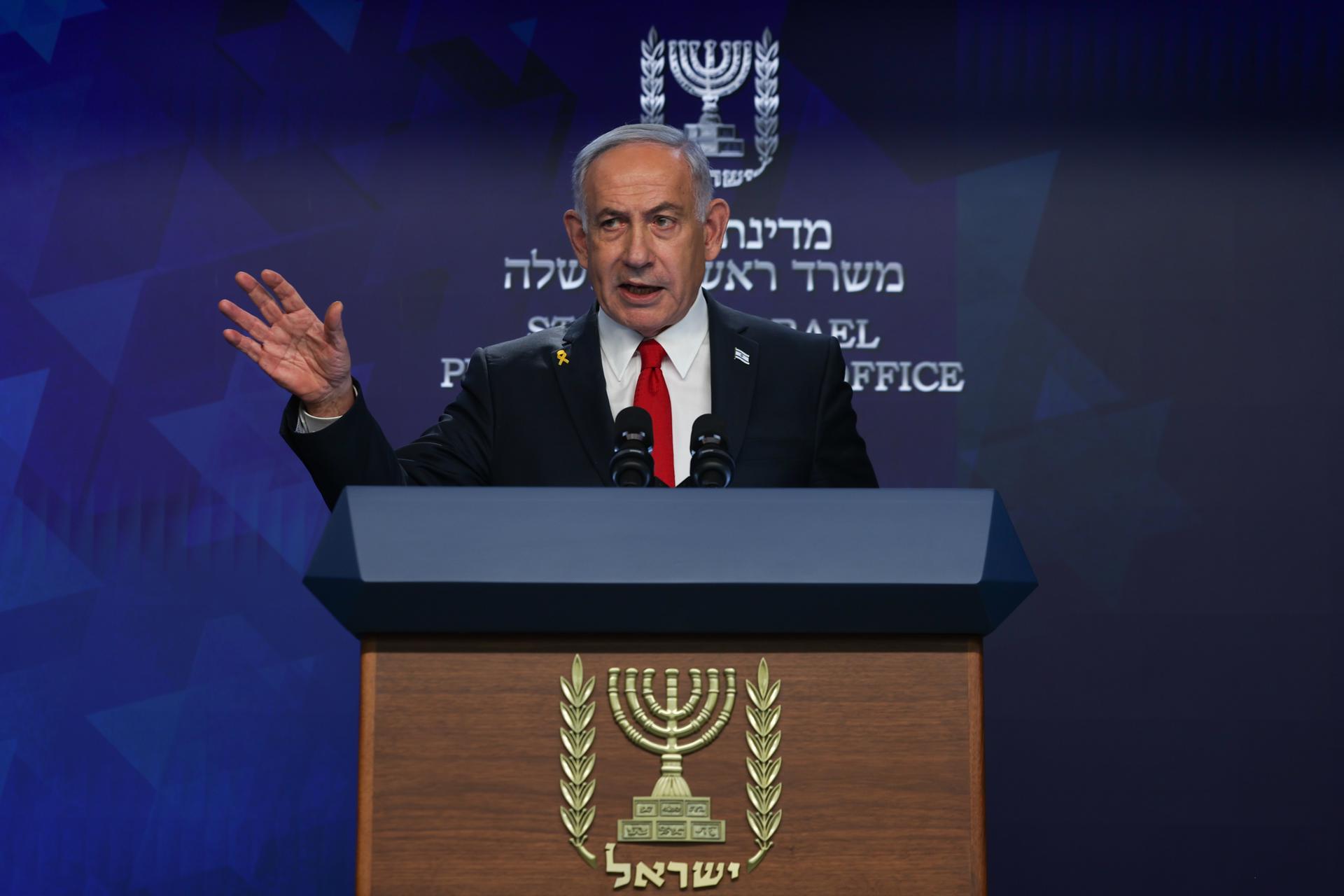 JERUSALEM (-), 21/05/2025.- Israeli Prime Minister Benjamin Netanyahu addresses a press conference in Jerusalem, 21 May 2025. (Jerusalén) EFE/EPA/RONEN ZVULUN / POOL
