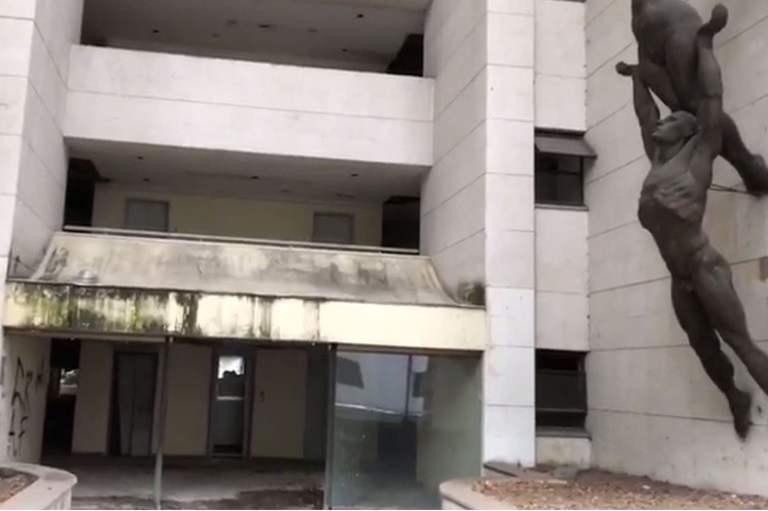 Demoler el Mónaco: ¿Para re-dignificar a las víctimas o para borrar el pasado mafioso?