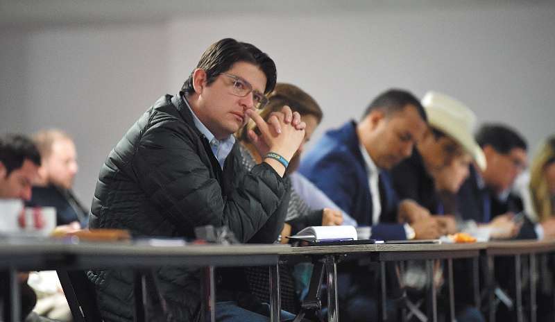 El senador electo Miguel Uribe (la mayor votación del CD) es una de las nuevas caras del uribismo, que se reunirá la próxima semana para debatir su futuro como bancada de oposición.