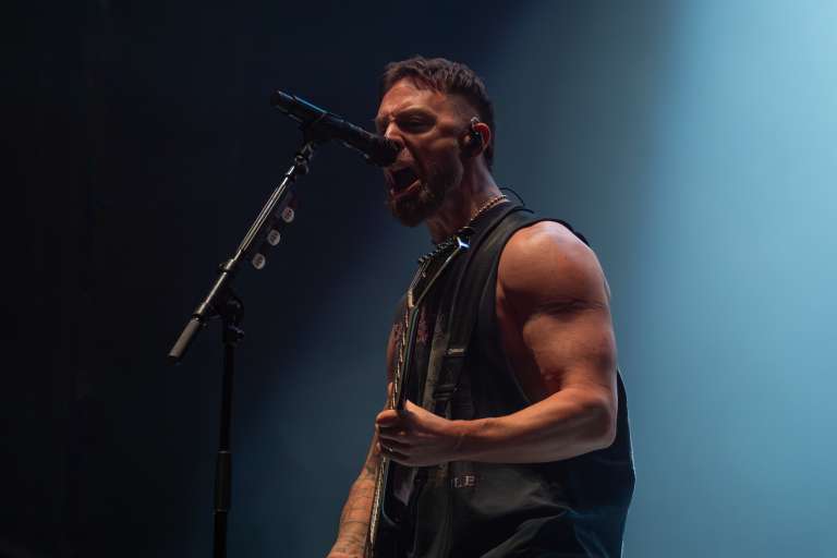 En el festival se dieron cita bandas como Bullet For My Valentine y 311, quienes dejaron una noche para el recuerdo del público "hardcore" de la capital. Se trató de un encuentro que honró a toda una generación y que permitió a sus entusiastas festejar, en palabras del vocalista de Limp Bizkit, "como si fuera 1999".