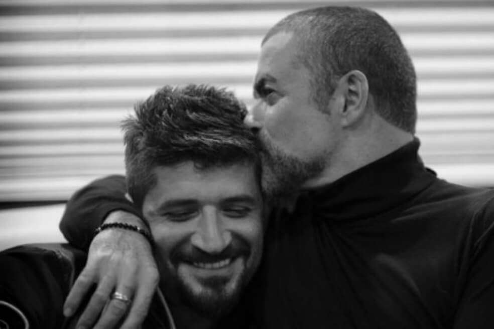 George Michael junto a Fadi Fawaz en una de las imágenes que este último ha compartido públicamente. / Cortesía