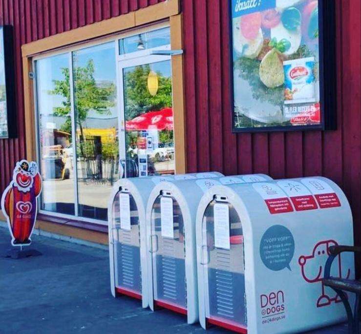 Casetas climatizadas: la solución noruega para no dejar a perros atados en supermercados
