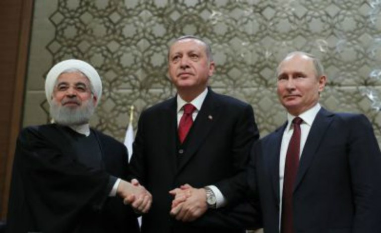 Rusia, Turquía e Irán apoyan al régimen sirio en aniversario del ataque químco en Idlib