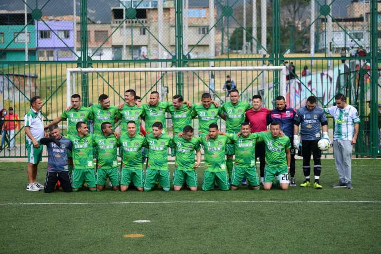 La jornada inició a las dos de la tarde y se jugaron varios partidos.