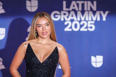 La foto de Karol G llorando que alarmó a sus seguidores: la cantante explicó qué pasó
