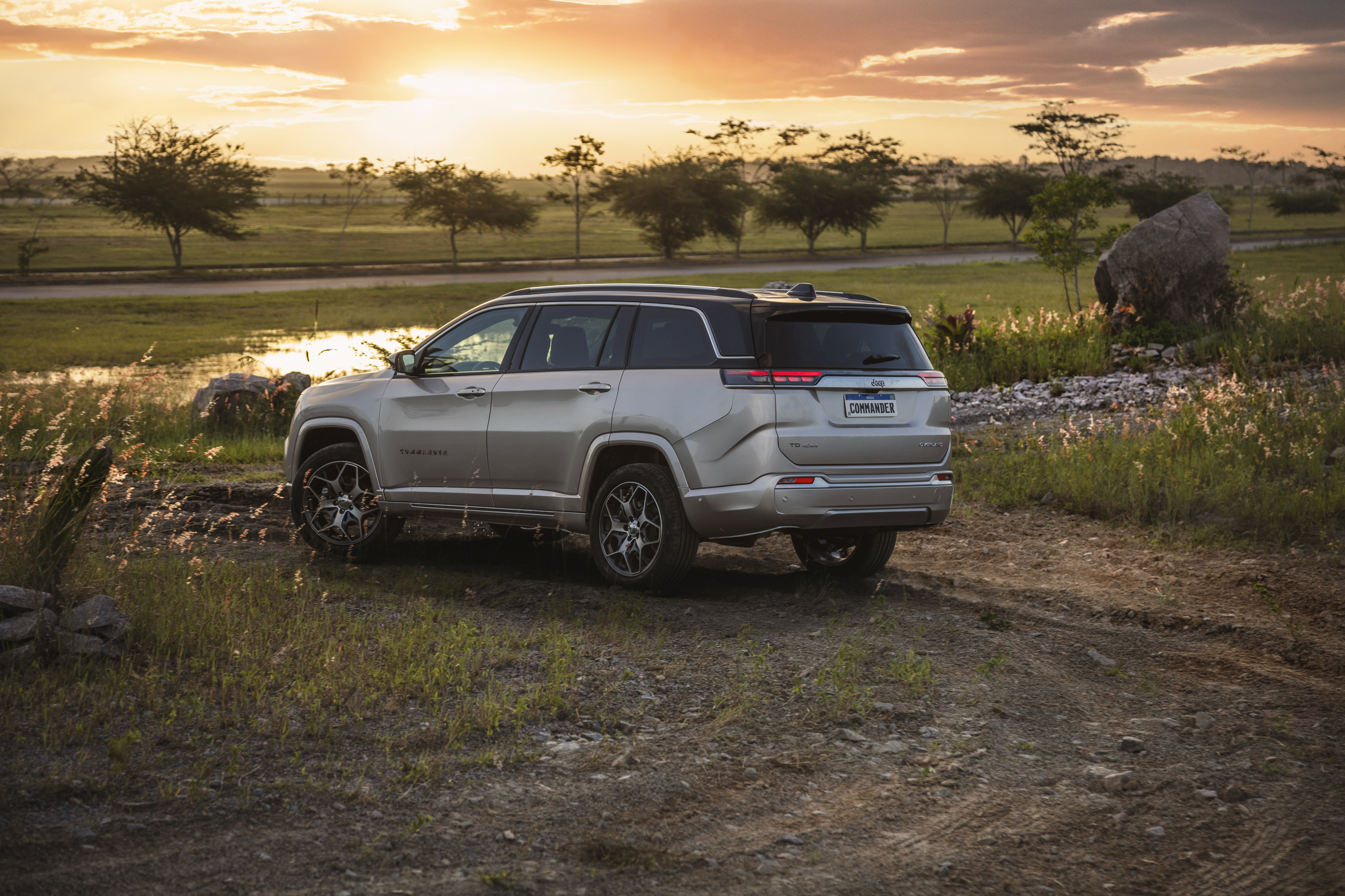 Jeep Commander.