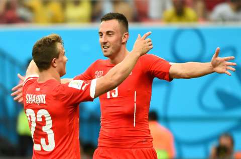 Suiza goleó 3-0 a Honduras y avanzó segunda del Grupo E