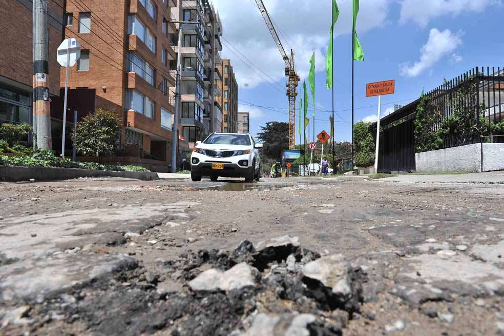 La corrupción alrededor de la contratación de malla vial en las localidades abrió el debate de reformar el estatuto. / Archivo.