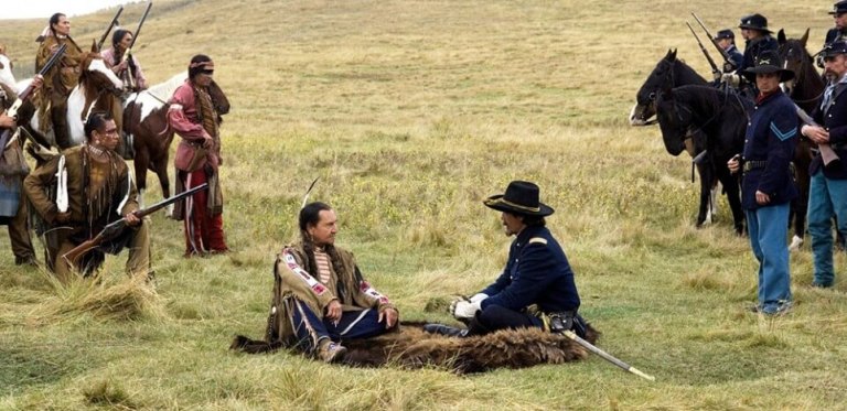Entierra mi corazón en Wounded Knee: Historia de un etnocidio