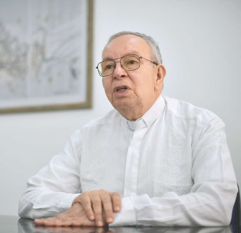 Hector Fabio Henao, Monseñor que hace parte de la mesa de diálogos con el ELN