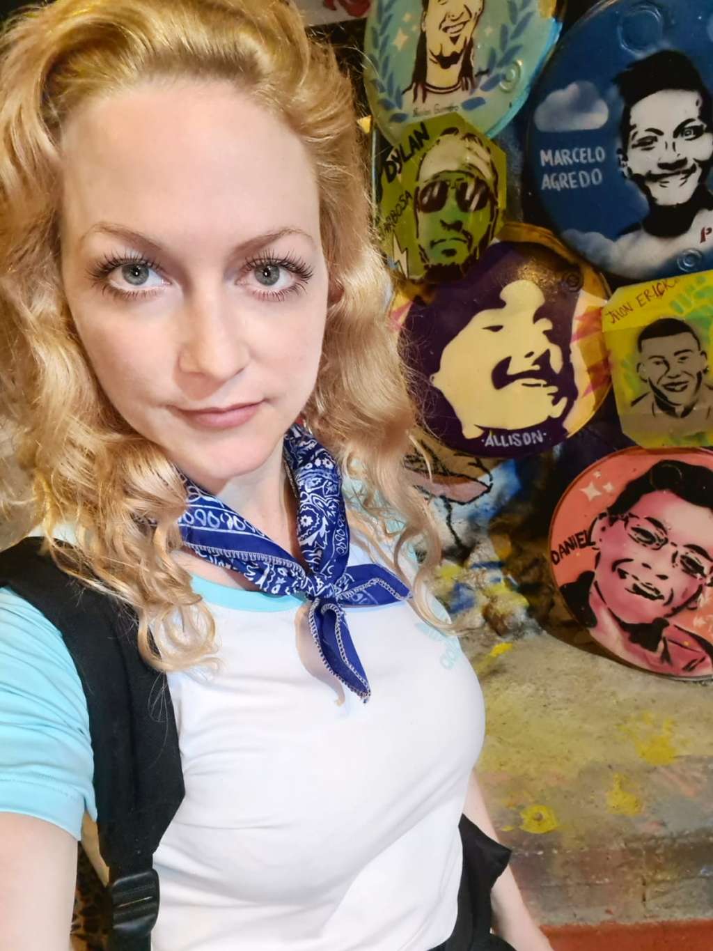 En sus cuentas de Instagram y Facebook, Rebecca Linda Marlene Sprößer ha compartido fotos junto a los jóvenes de las primeras líneas de protesta en Cali desde que empezó el paro nacional.