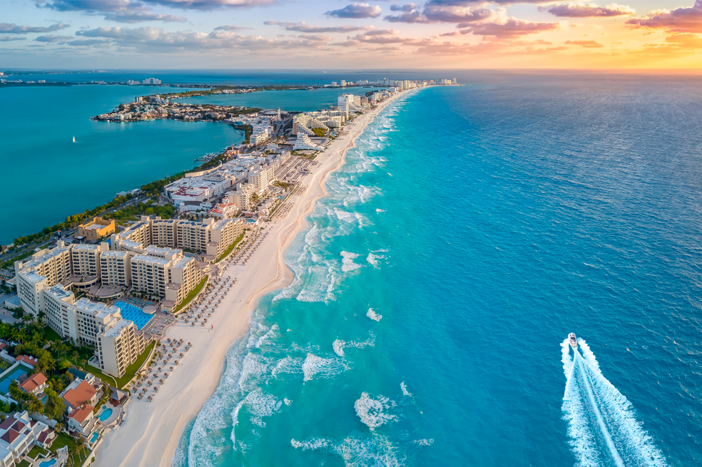 Cancún, México, playa, brisa y mar