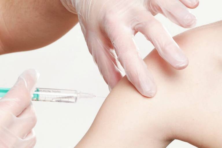 Vacuna contra cáncer del cuello uterino «es segura e indispensable»: OMS