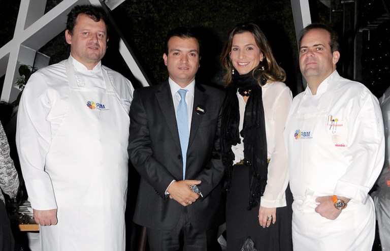 Una cena por los niños de parte de Harry Sasson