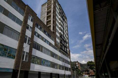 Propietarios desalojados del edificio Babilonia, en Itagüí, siguen pagando impuestos