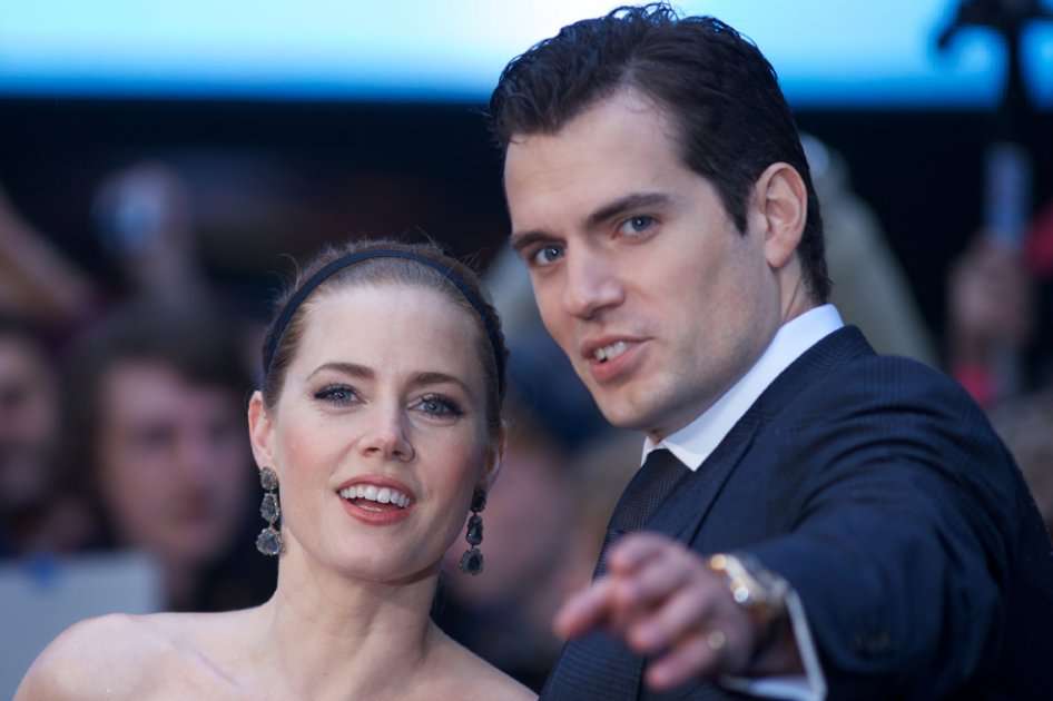 Amy Adams y Henry Cavill.