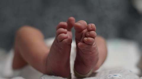Investigan caso de bebé declarado muerto y que dio señales de vida en el entierro