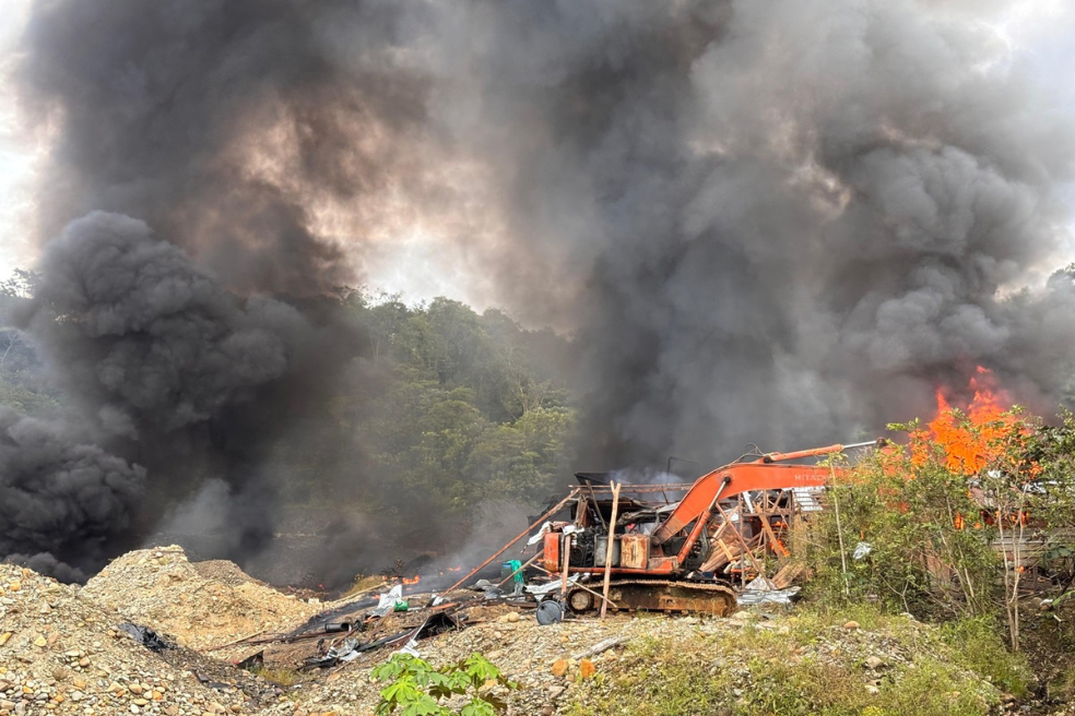 Minería ilegal en Tolima: así opera una mina de oro controlada por grupos armados
