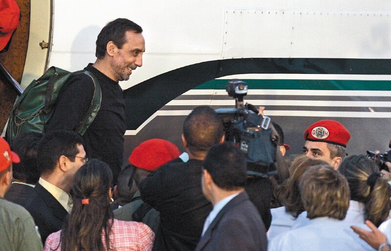 Uno de los casos de secuestro por el que indagó la JEP es el de Luis Eladio Pérez, quien permaneció siete años en cautiverio. / AP