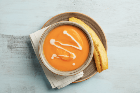 Prepara sopa de zanahoria con jengibre en minutos