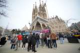 La Sagrada Familia completó su altura máxima al colocar la cruz de la torre central