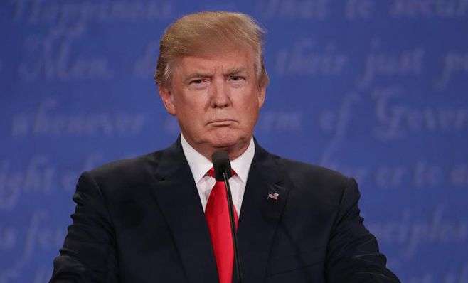 El presidente Donald Trump arremete de nuevo contra la prensa. / Archivo