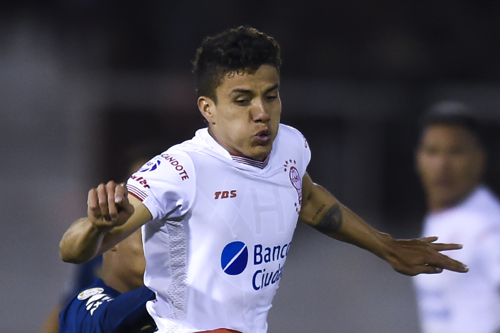 Andrés Felipe Roa ya marcó su primer gol con Huracán y está feliz en Buenos Aires. / Getty Images