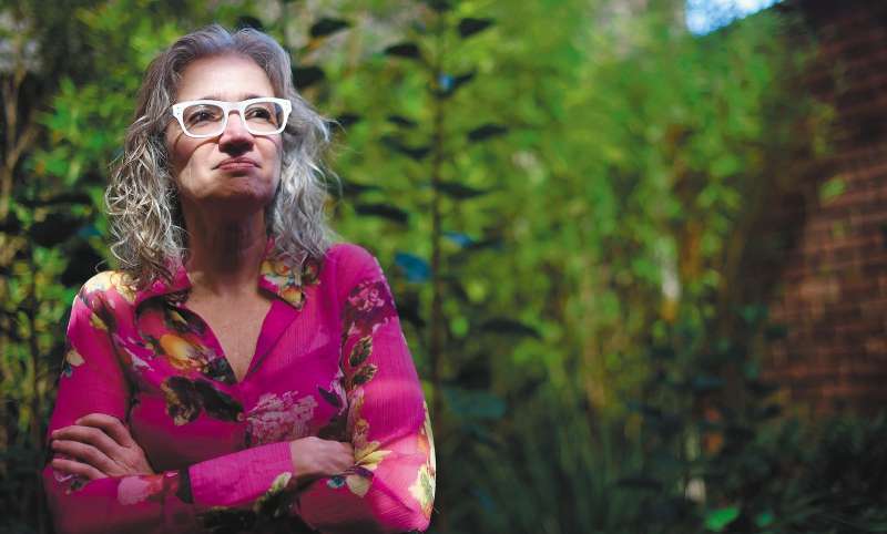 Vivian Newman lamenta que el “voto intelectual” tampoco interese en Colombia.