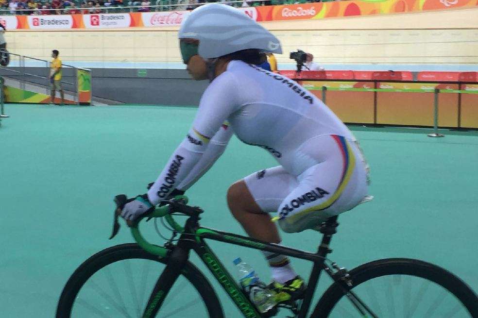 Carolina Munévar en el velódromo de Río de Janeiro, antes de la prueba de este jueves. / CPC