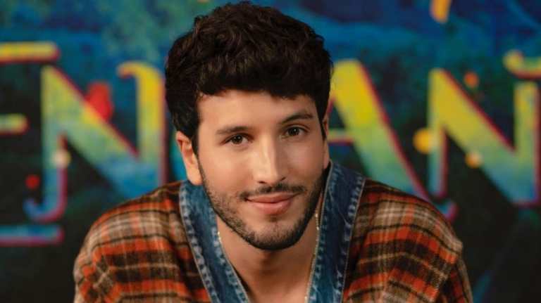 El cantante paisa forma parte de la banda sonora con 'Dos Oruguitas', otra de las canciones originales de la película.