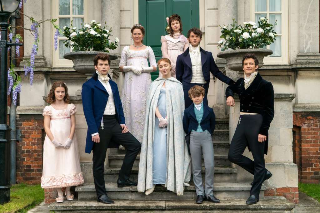 Parte del elenco de la serie la exitosa serie de época "Bridgerton", de Netflix.