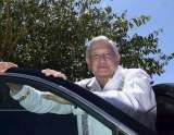 Polémica en México por saludo de López Obrador a la madre del Chapo Guzmán