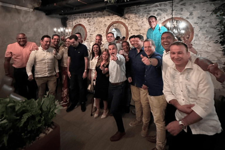 24 exgobernadores se reunieron para conformar nueva fuerza electoral de cara a 2026